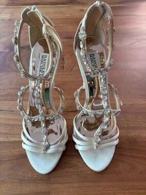 Badgley Mischka Crystal Embellished Heels Ivory Satin Bridal - Size 8.5